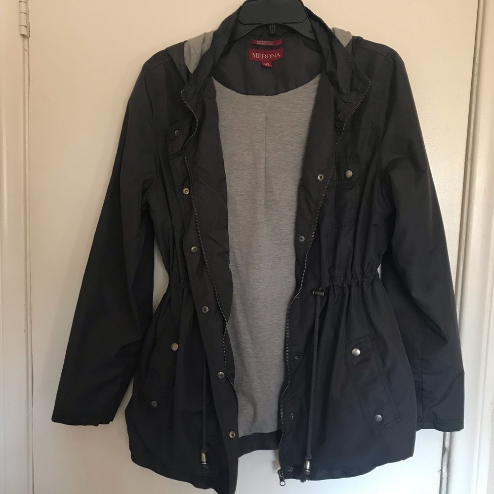 Grey wind breaker